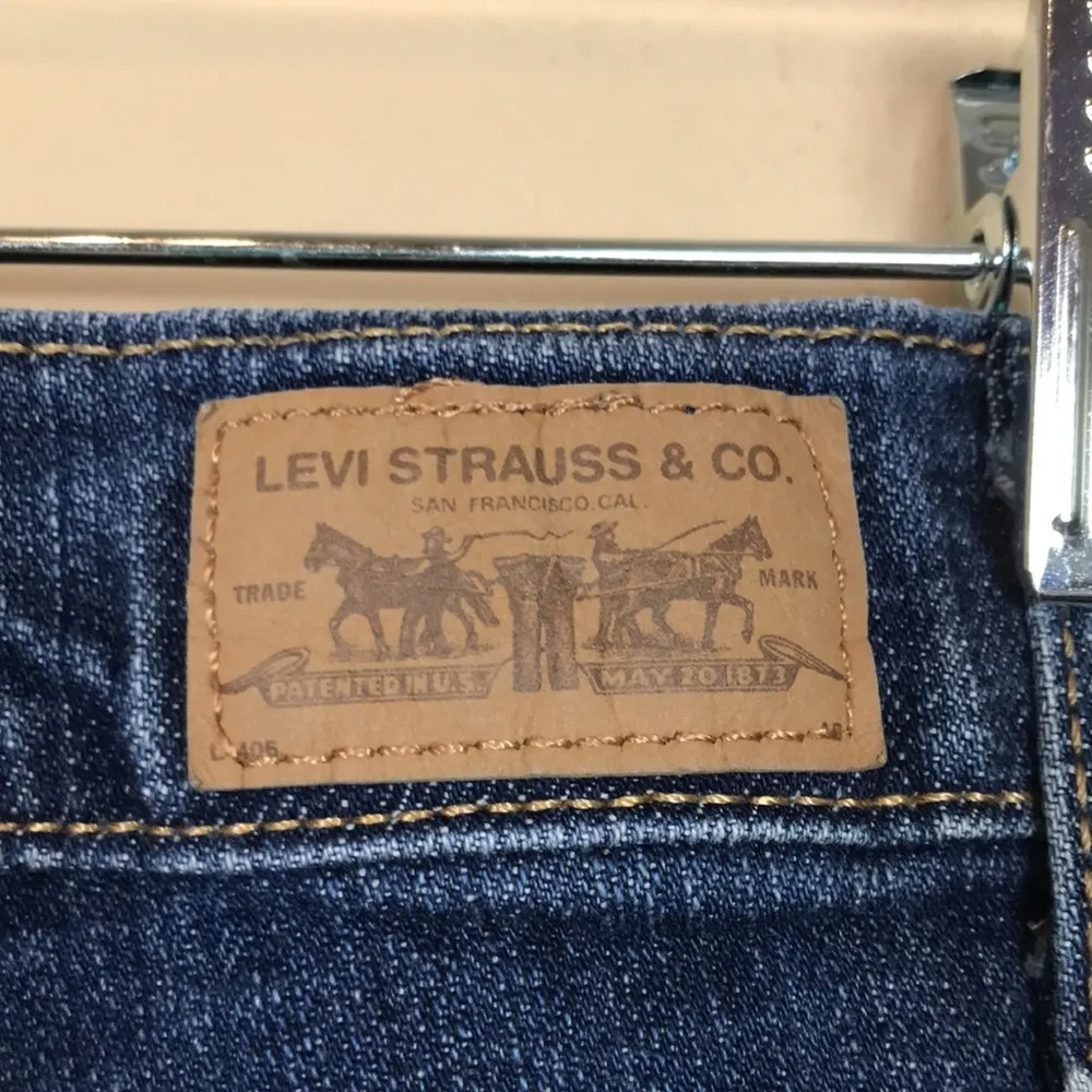 Levi’s Women’s 505 Jeans Relaxed Boot Cut Medium Wash Denim Sz 12 Long - Image 9