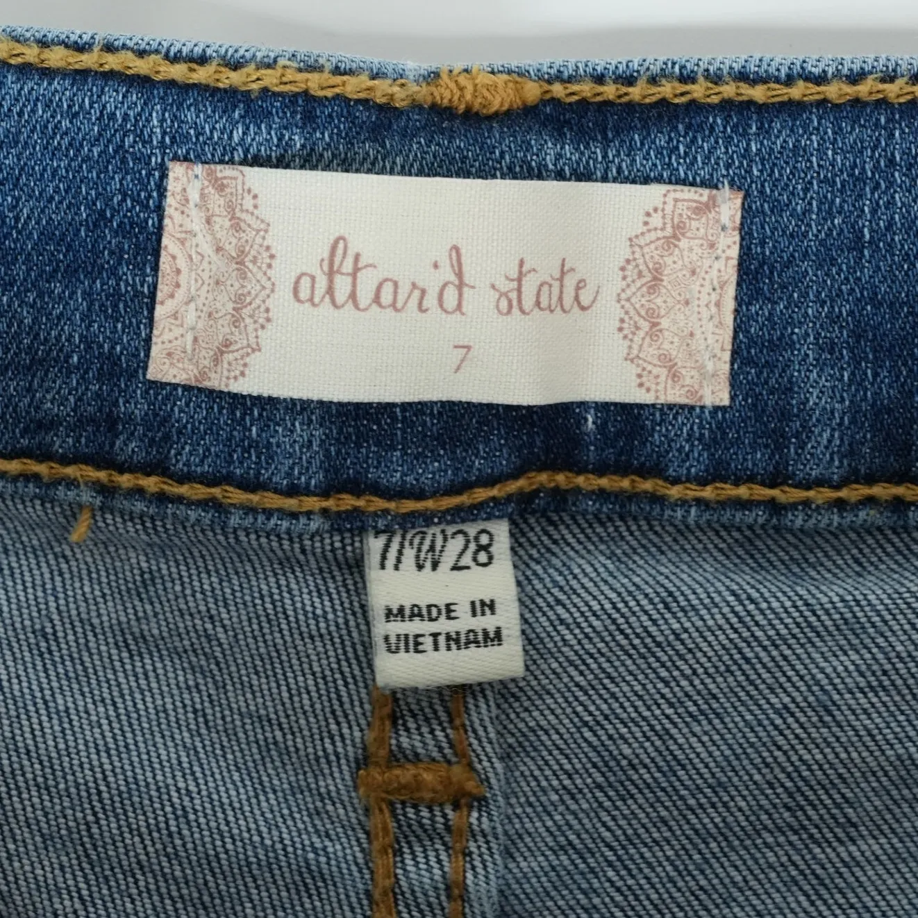 Altar'd State Jeans Womens 7/W28 (28x31) Distressed Flare High Rise Raw Hem - Image 6