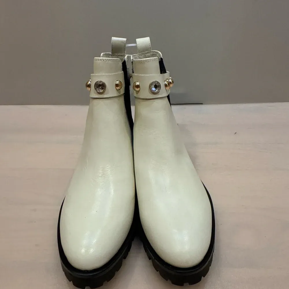 Karl Lagerfeld Paris Porshay Lug Sole Chelsea Ankle Boots Bone Women’s Sz 8 New - Image 4
