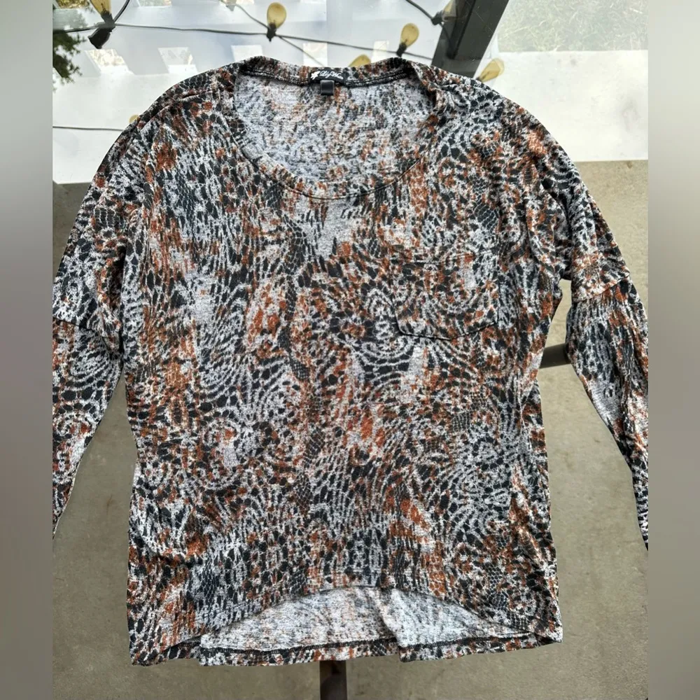 Lily White Abstract Print Top in Brown/Gray - Image 3