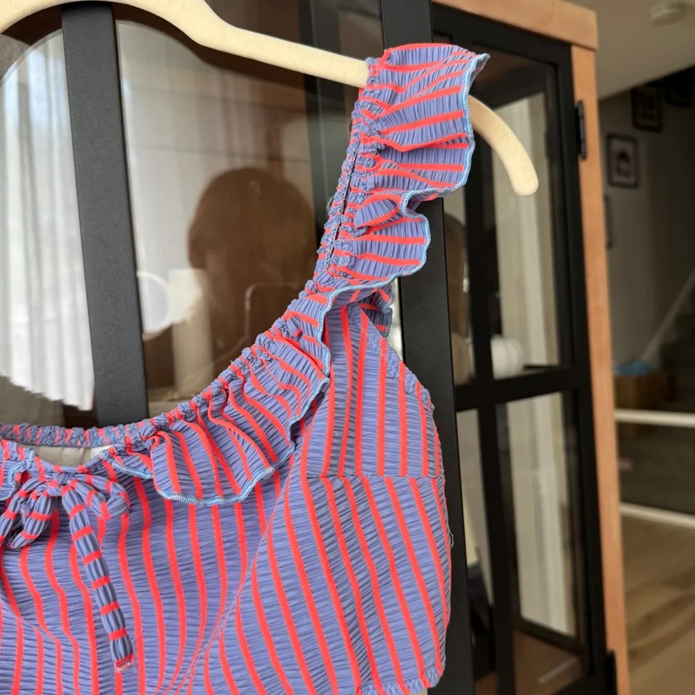 Solid & Striped Paloma bikini top ruffles neon bandeau tank textured open back - Image 9