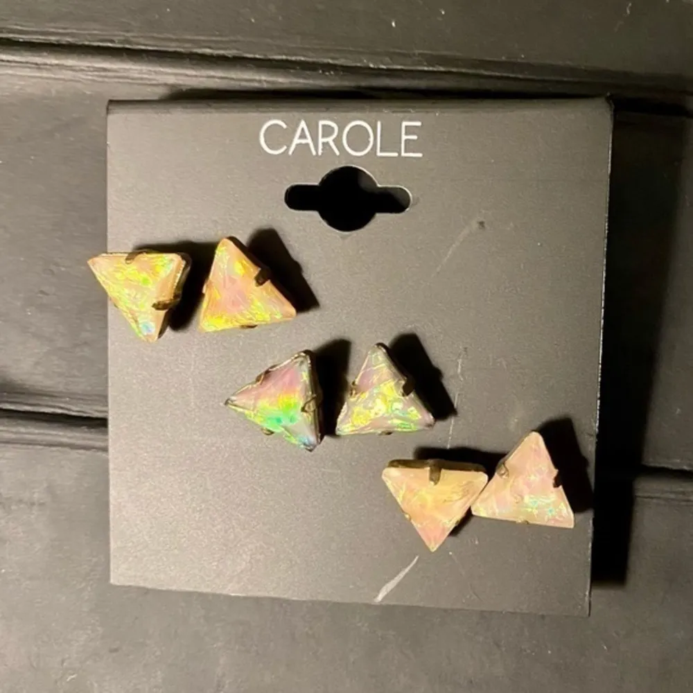 CAROLE Triangle Stud Earring Blue, Clear, Pink - Image 7