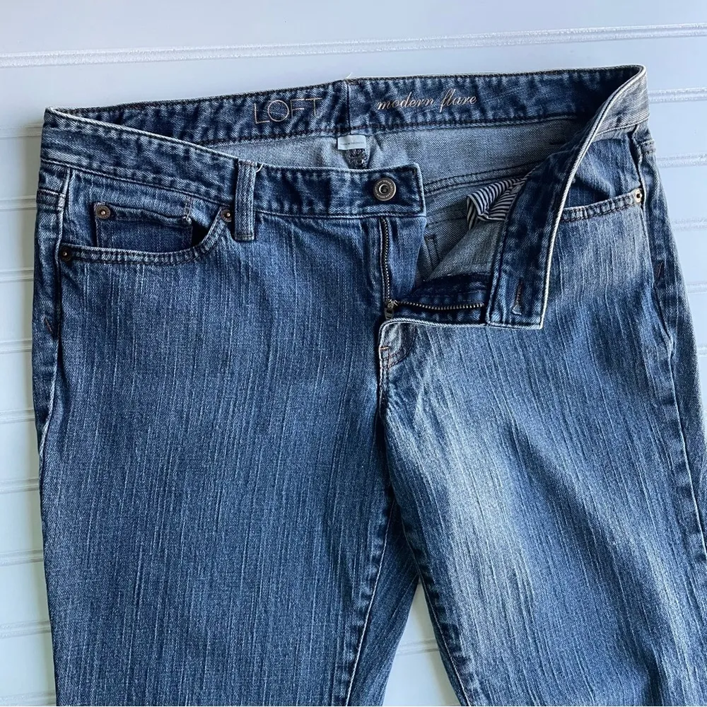 Ann Taylor LOFT Denim Flare Jeans Blue Size 12 Mid rise 27.5L inseam - Image 3