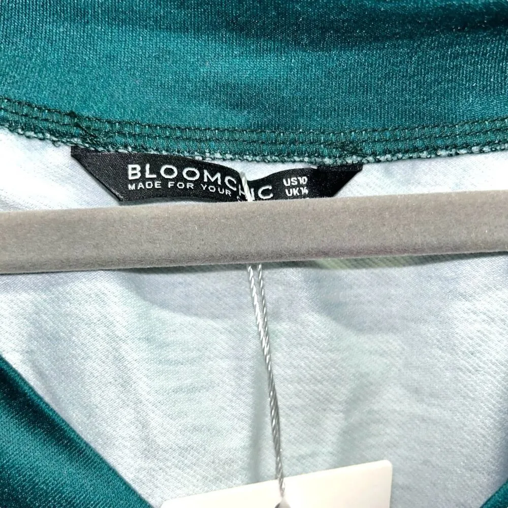 BLOOMCHIC Green With White Geometric Design Lightweight Top Size 10 - Image 4