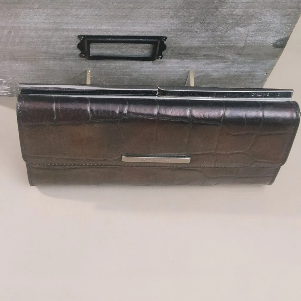 Jones New York Croc Embossed Faux Leather Wallet Multiple Card Slots ID Window - Image 8