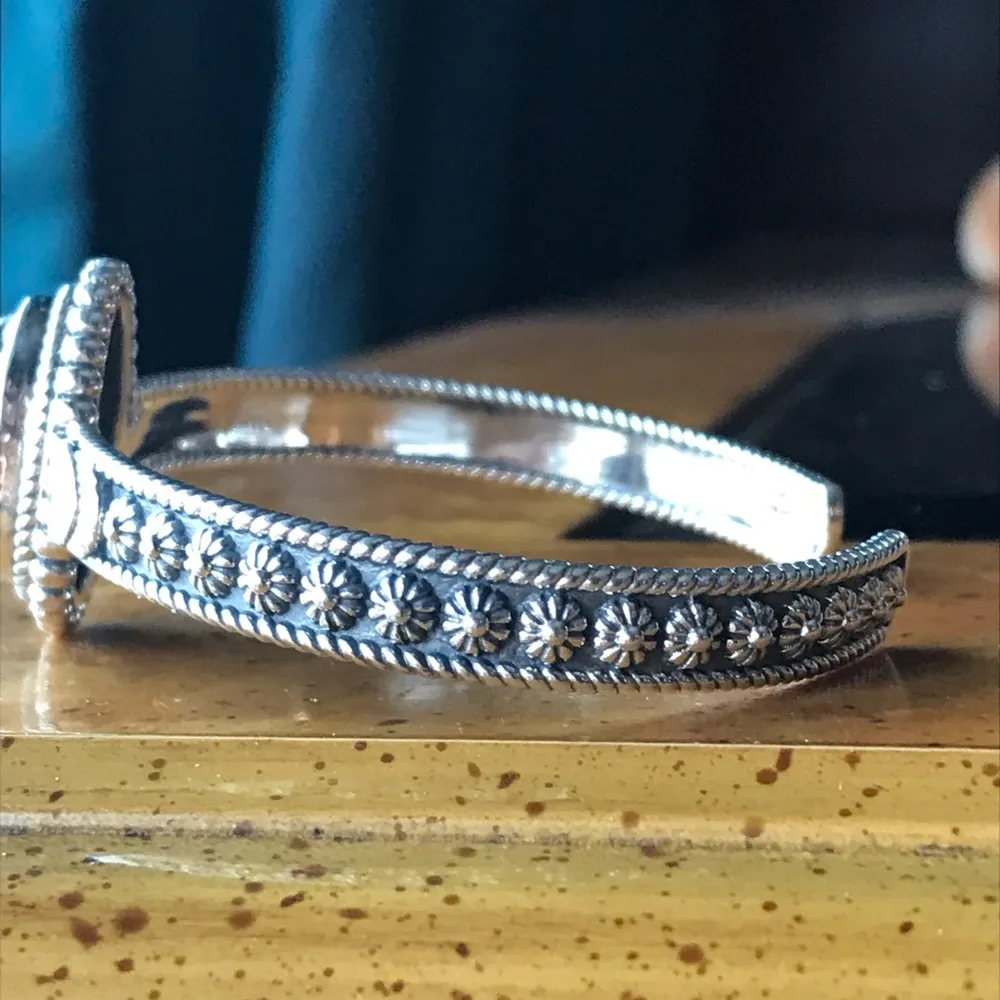 White Buffalo Sterling Silver Cuff Bracelet - Image 4