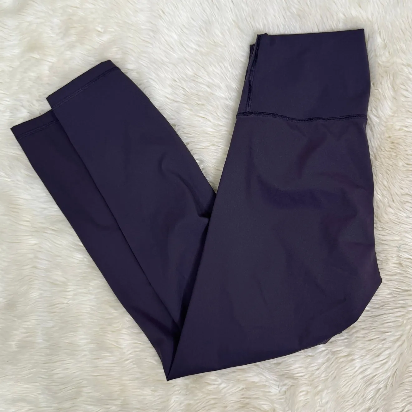 EVERLANE Perform Renew Legging in‎ Eggplant Size M Flawed - Image 6