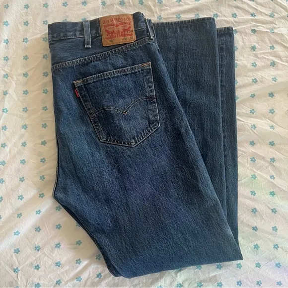 levis mid rise straight leg - Image 2