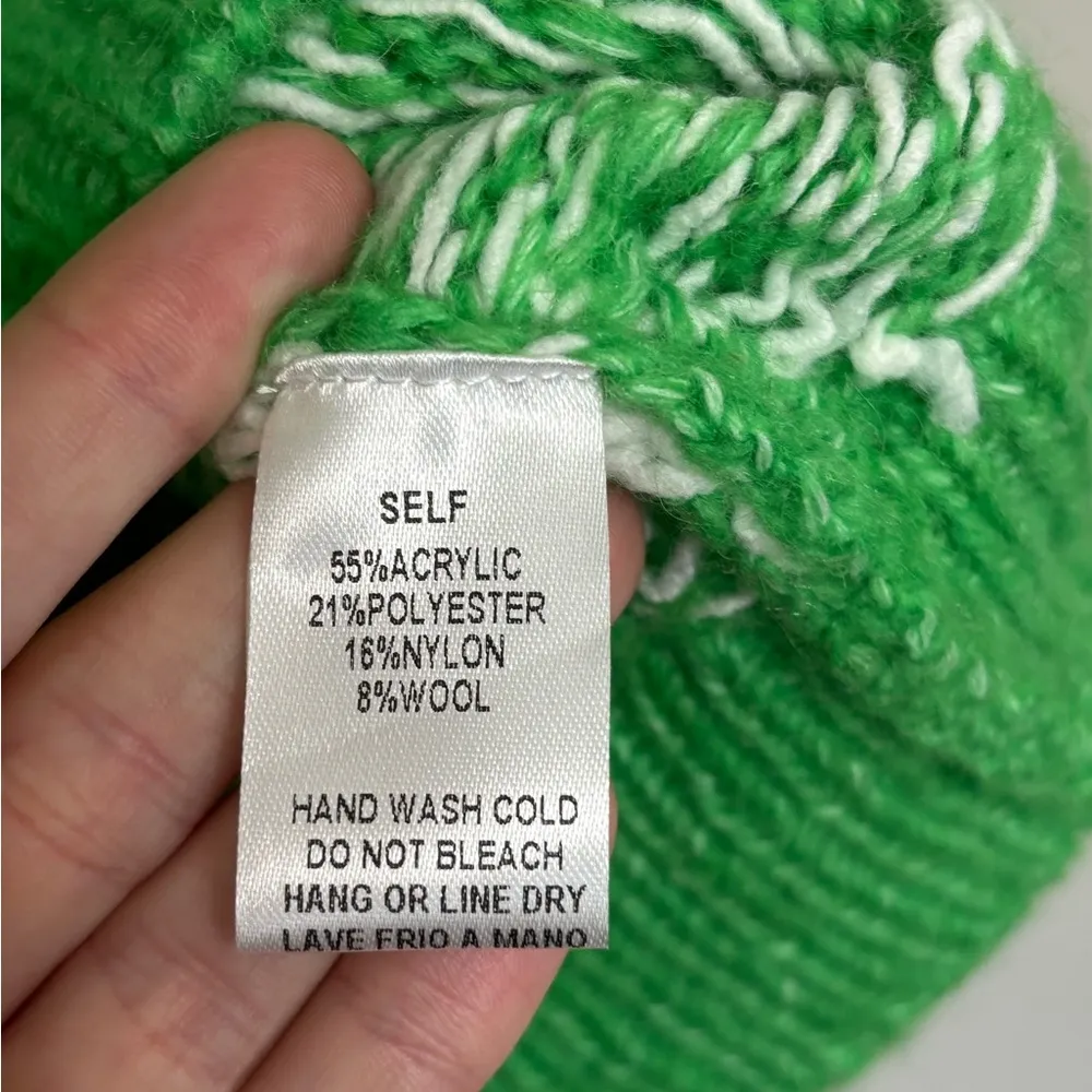 NWT Easel Los Angeles Reindeer Snowflake Design Knit Holiday Sweater - Size S - Image 5