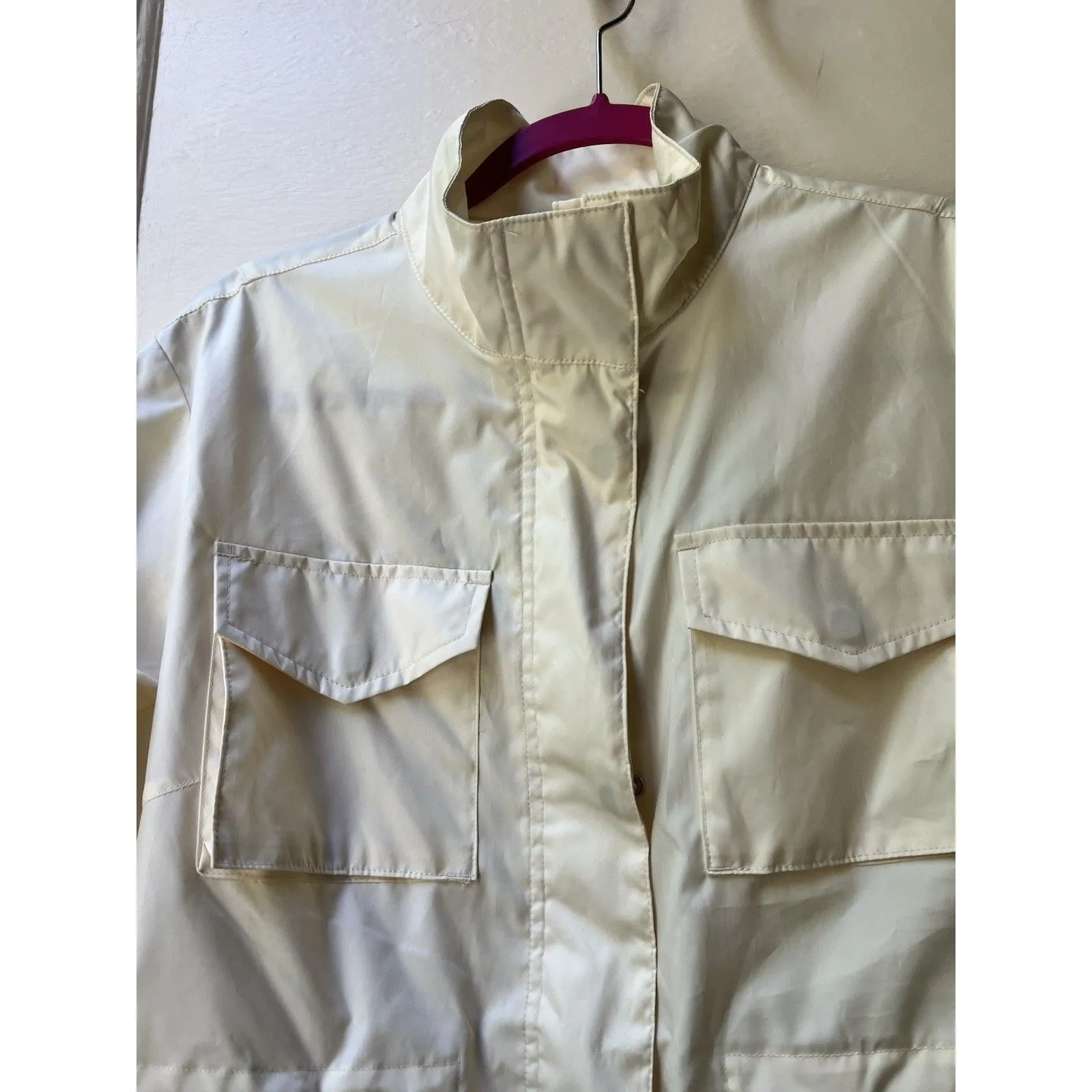 Nike Womens Windbreaker Jacket M Ivory Hiking Waterproof Outdoors Trail Gorepore - Image 8