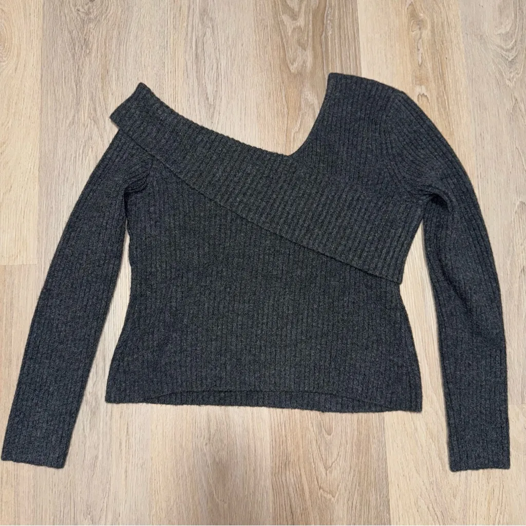 Astr The Label Asymmetric Foldover One-Shoulder Rib Dark Gray Sweater - Size XL - Image 4