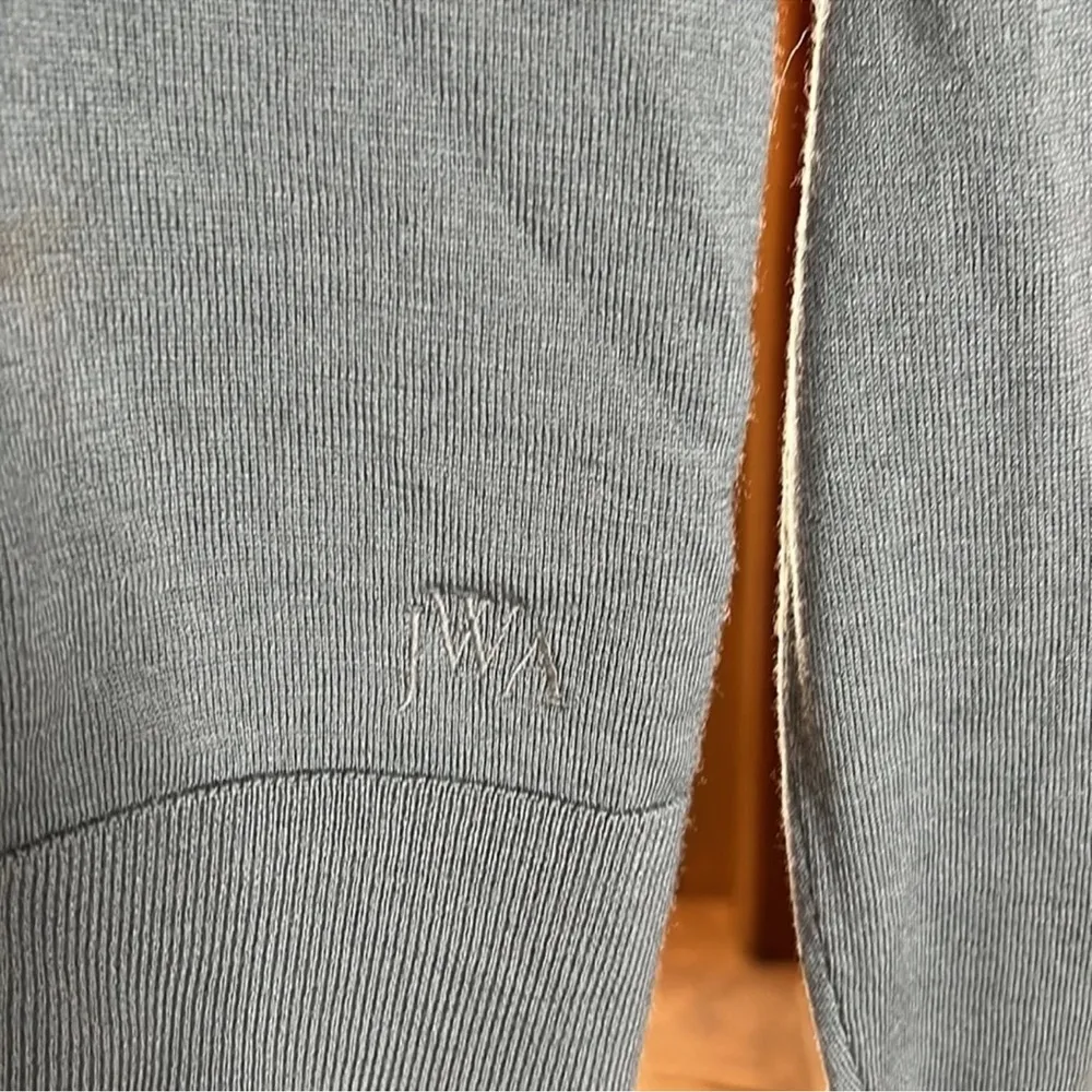 JW Anderson x UNIQLO Extra Fine Merino Wool Gray Turtleneck Sweater Size XS - Image 4