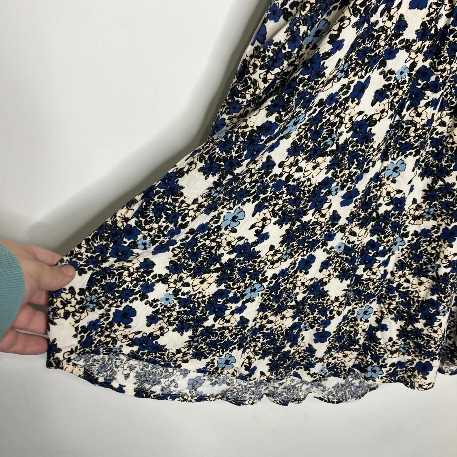 Free people Flowers in her hair floral tunic mini dress black blue women's large - Image 5