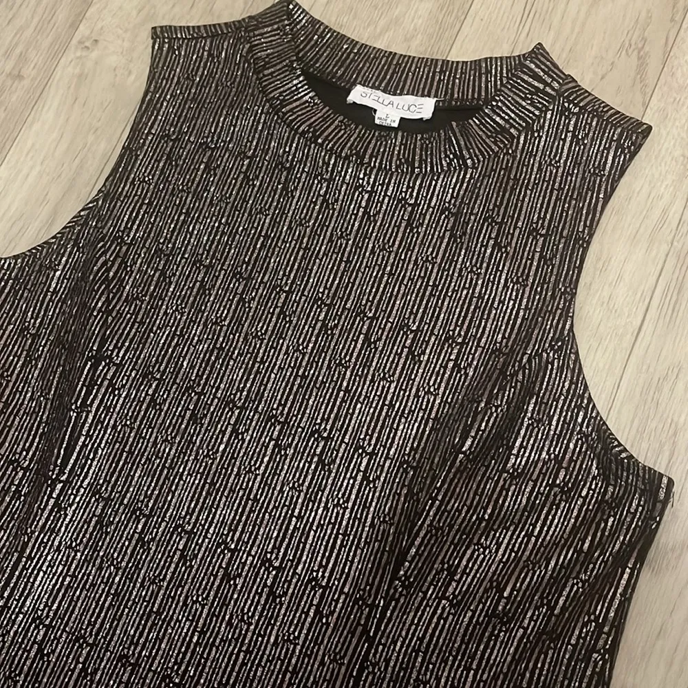 Stella Luce shimmer gold black fit flare dress large - Image 3