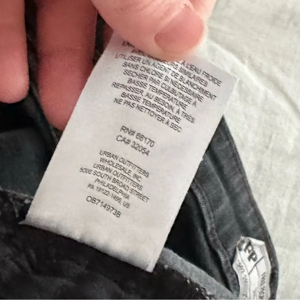 Free People Women’s 28 Straight Crop Jeans Grey Black Wash Raw Hem Flare - Image 8