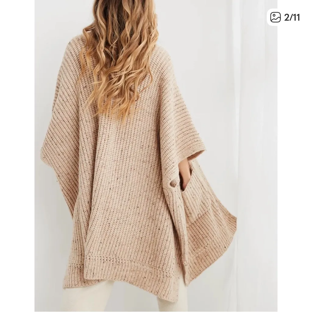 Aerie Kint Cape Sweater Cardigan Wrap Marled Rib Oatmeal Tan Cream Oversized - Image 2