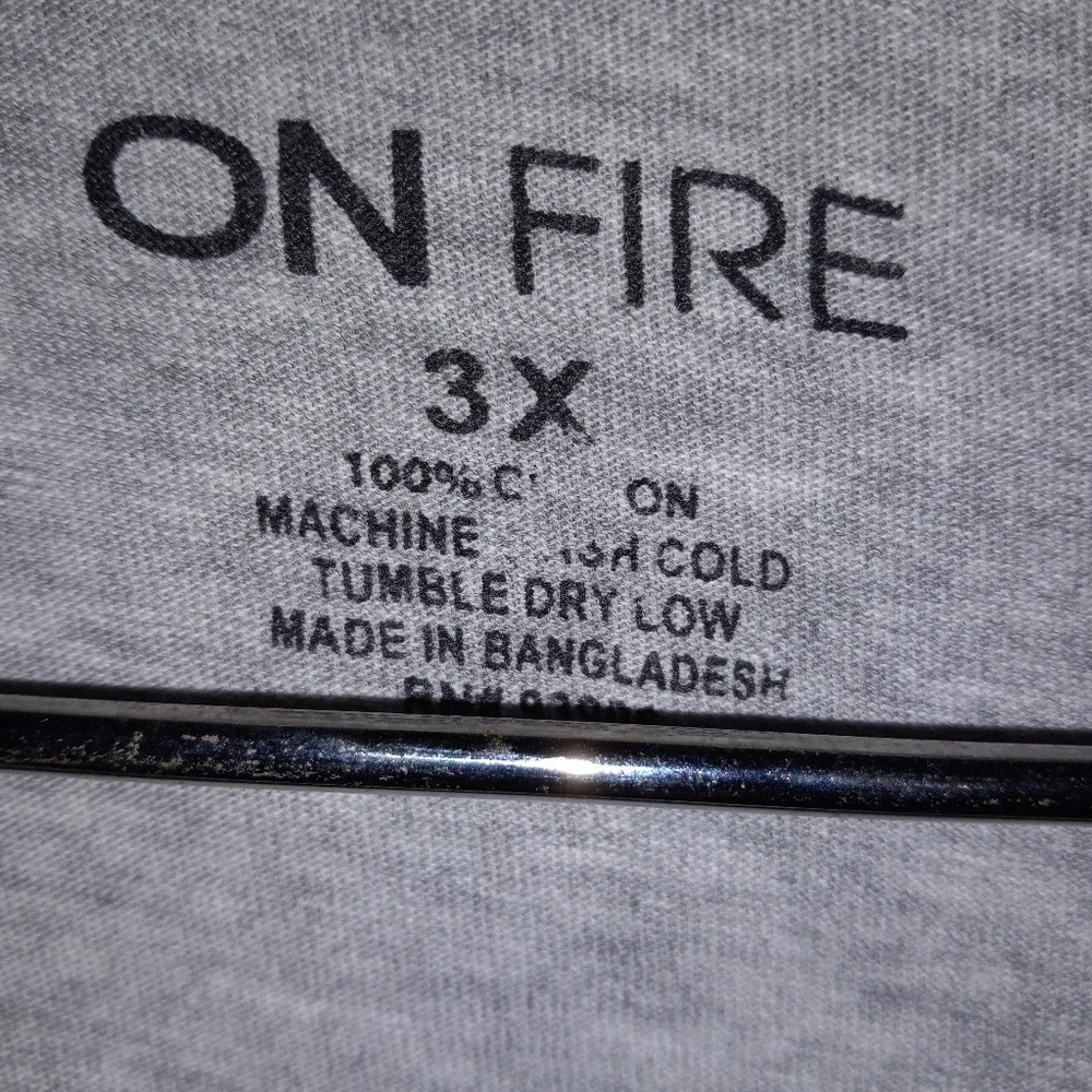 On Fire 3X Kindness Short Sleeved Top in Gray White - Image 6