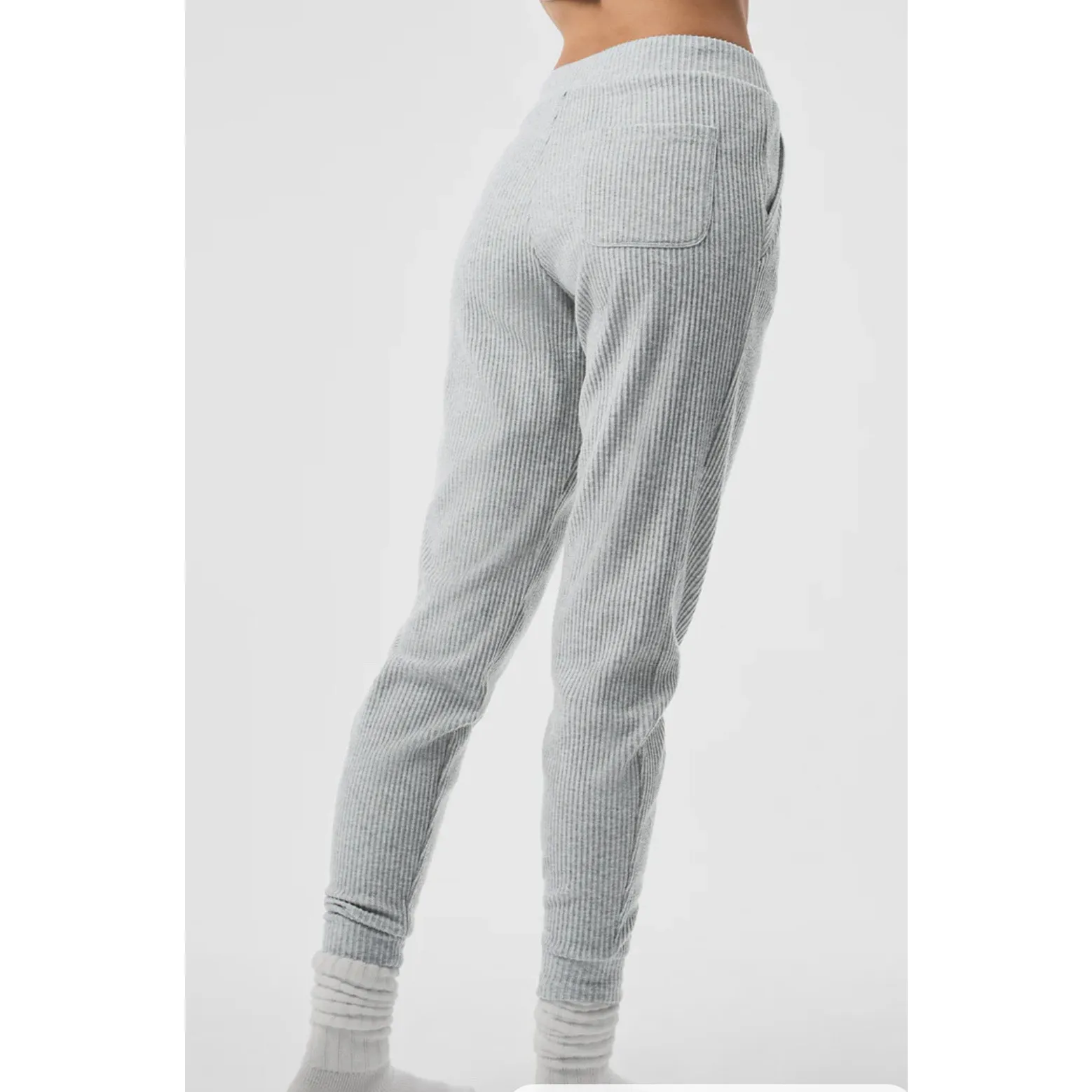 Alo Yoga Muse Sweatpants Heather Gray Ribbed Jogger - XS - Image 3