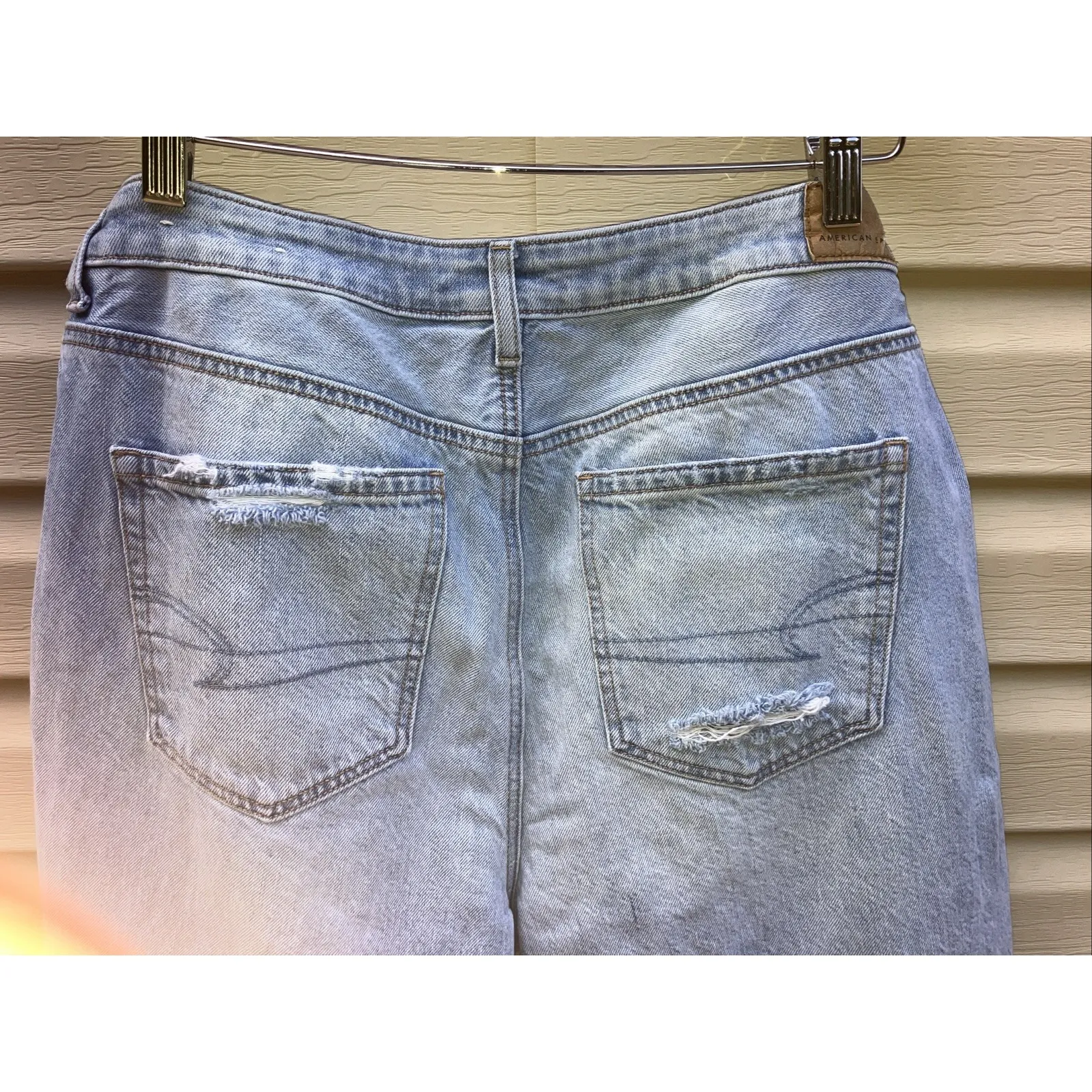 American Eagle Mom Jean Blue Denim Size 10 Regular  Jeans‎ Distressed - Image 8
