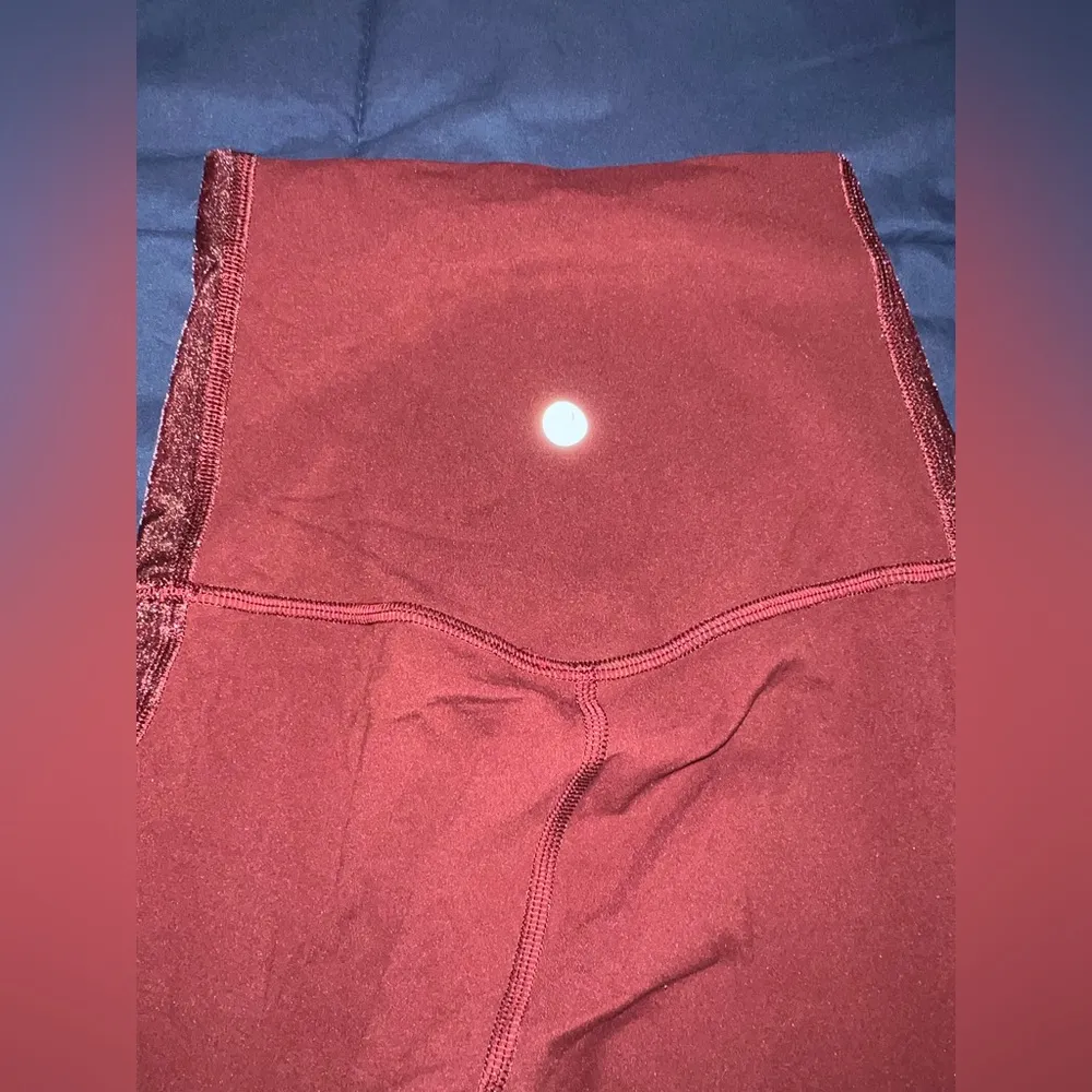 Lululemon Align Super High-Rise Crop 23” inseam Velvet Special Edition Size 2 - Image 5