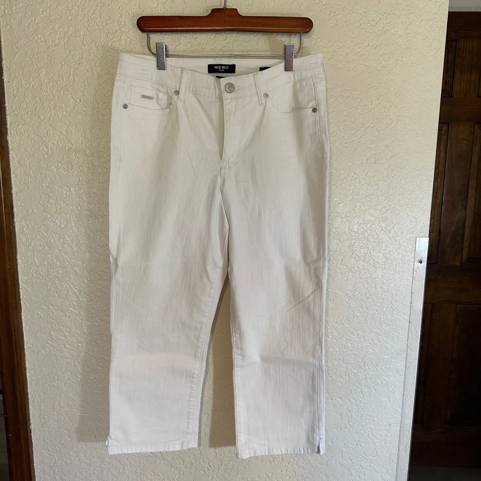 Nine West Christie Capri White Jeans Women's Size 10 Cropped Straight Leg Pants - Image 2