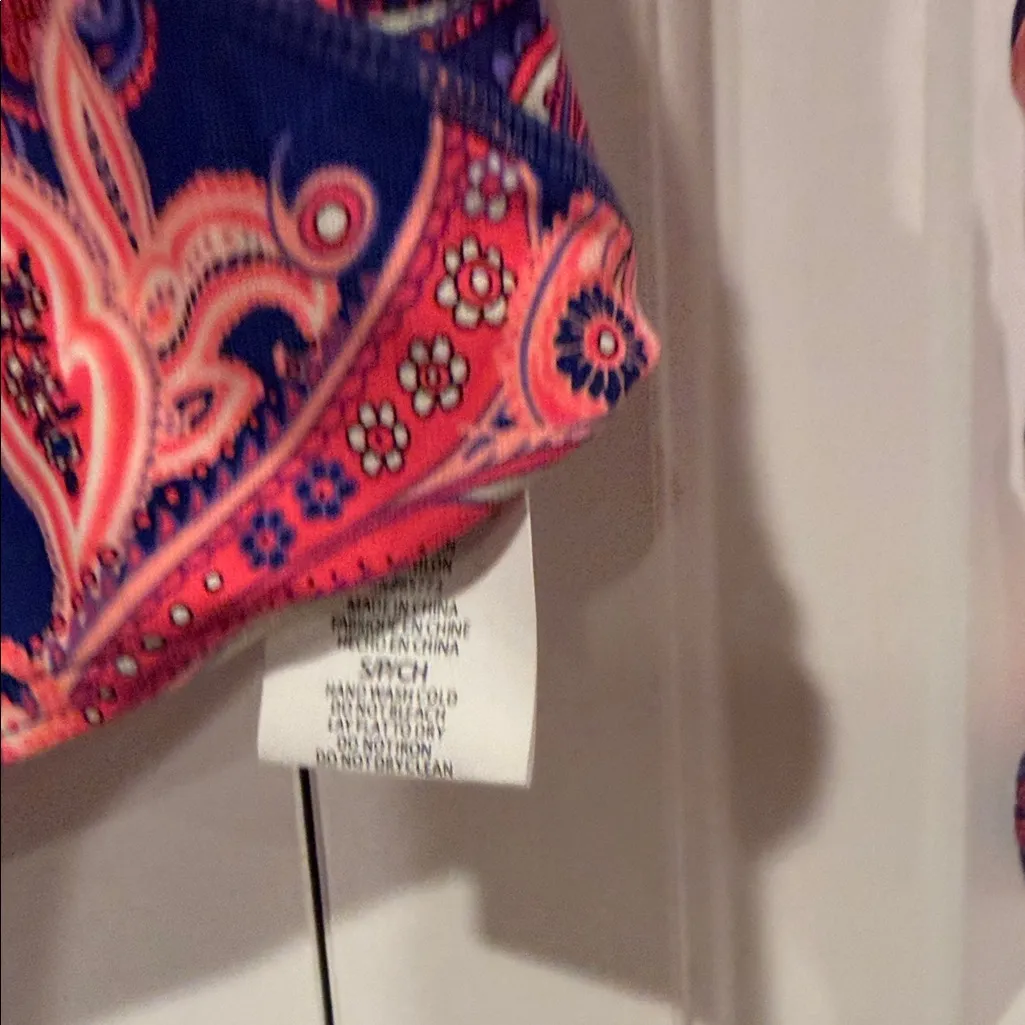 O'Neill Pink and Purple Paisley One Piece Swimsuit cheeky small - Image 6