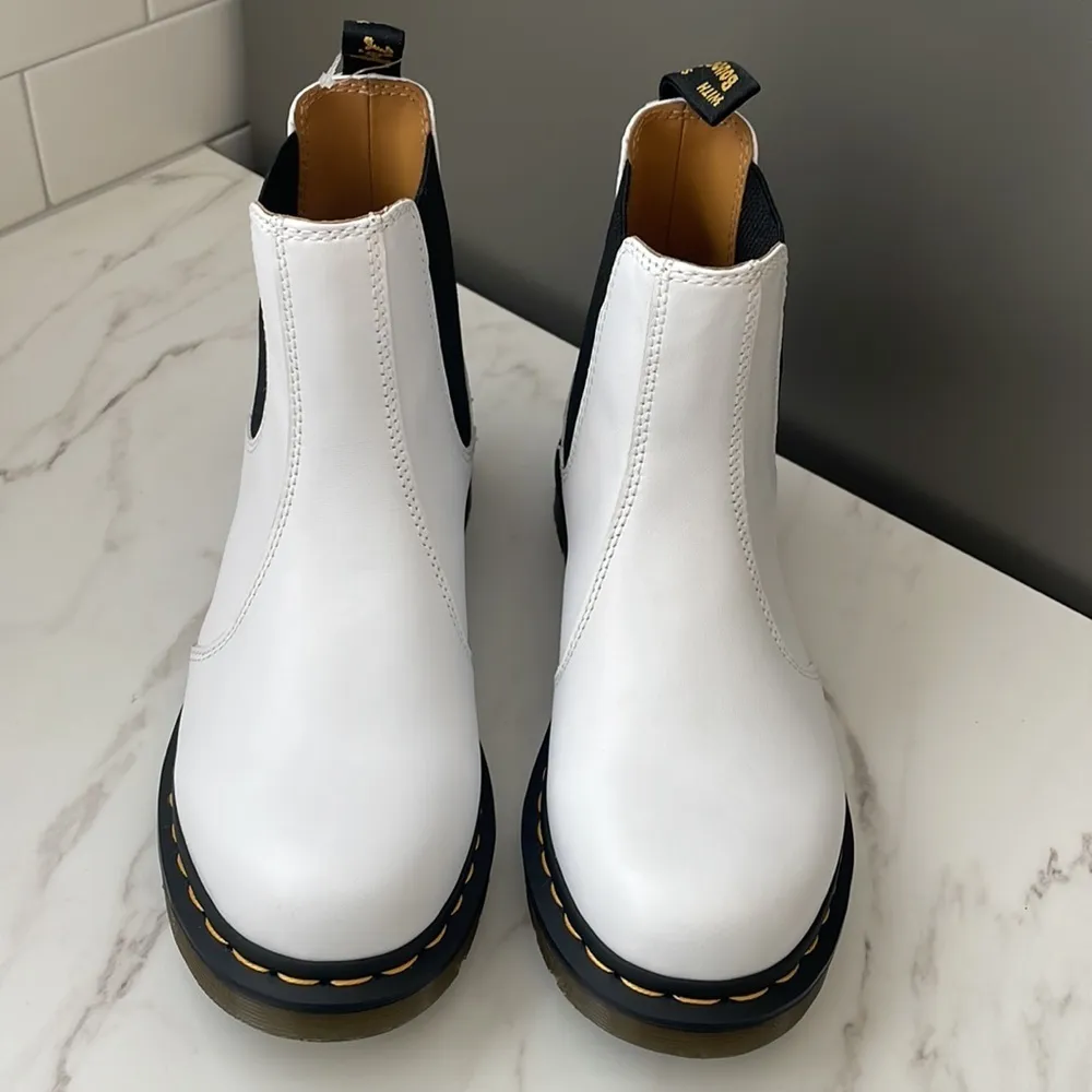 Dr. Martens shoes  White Yellow Stitch Smooth Leather Chelsea Boots New size 9 - Image 8