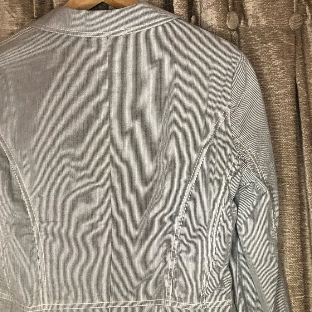 NWT Coldwater Creek Blue & White Seersucker Three Quarter Sleeve Blazer Size 10 - Image 12