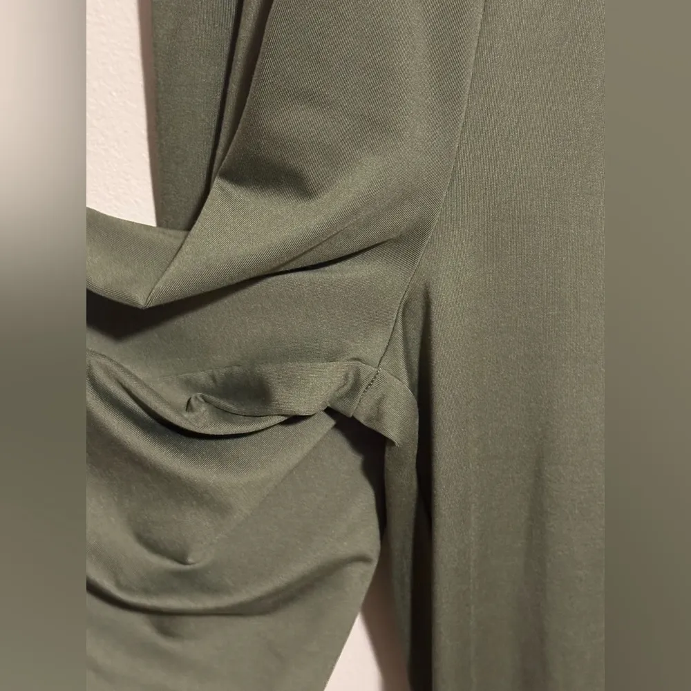 NWT Cuty Fashion Olive Green Wide Leg Spaghetti Strap Romper size large - Image 5