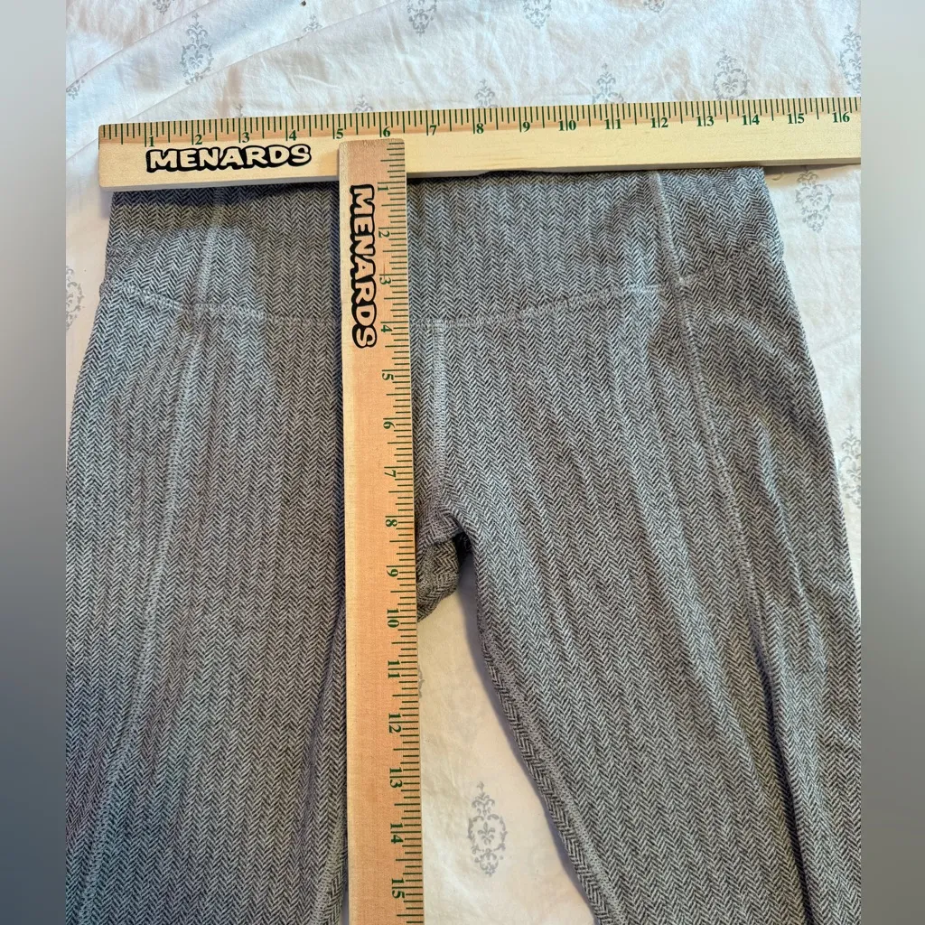 LULULEMON Run Turn Around Tight Leggings Rulu light grey Ruched Leg Size‎ 8 - Image 8