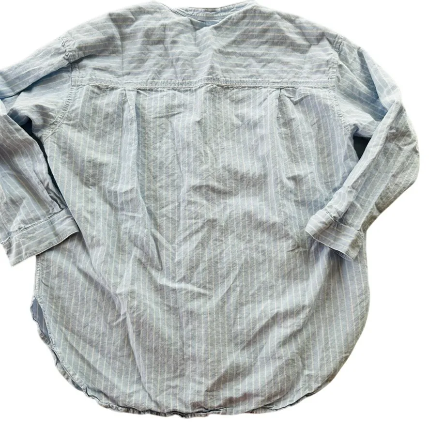 Uniqlo Ladies Chambray Blue Blouse Size Small Boho Cottage Boyfriend Casual - Image 4
