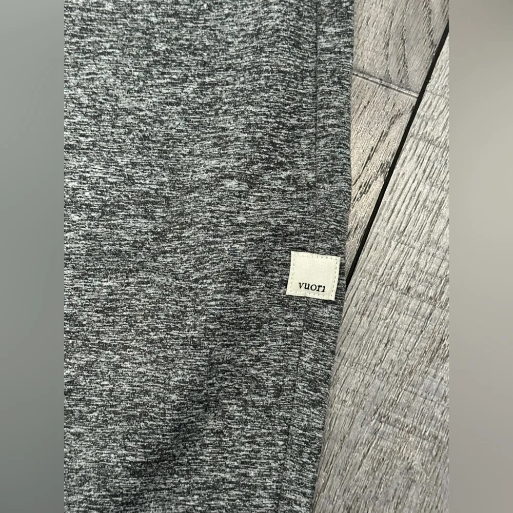 Vuori Granite High Waist Flare Pants Women's Size L Heather Grey - Image 4