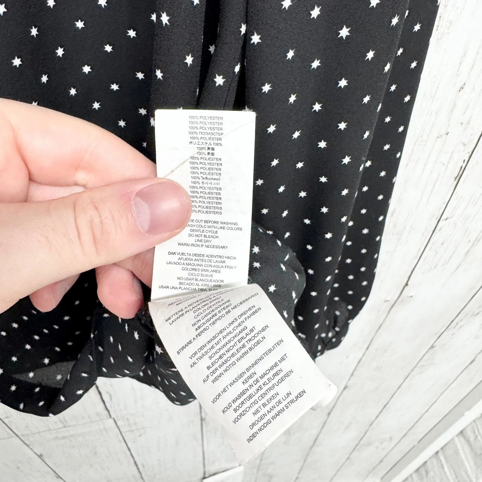 Michael Michael Kors Blouse Women Size Medium Starburst Pattern Flutter Shoulder - Image 5