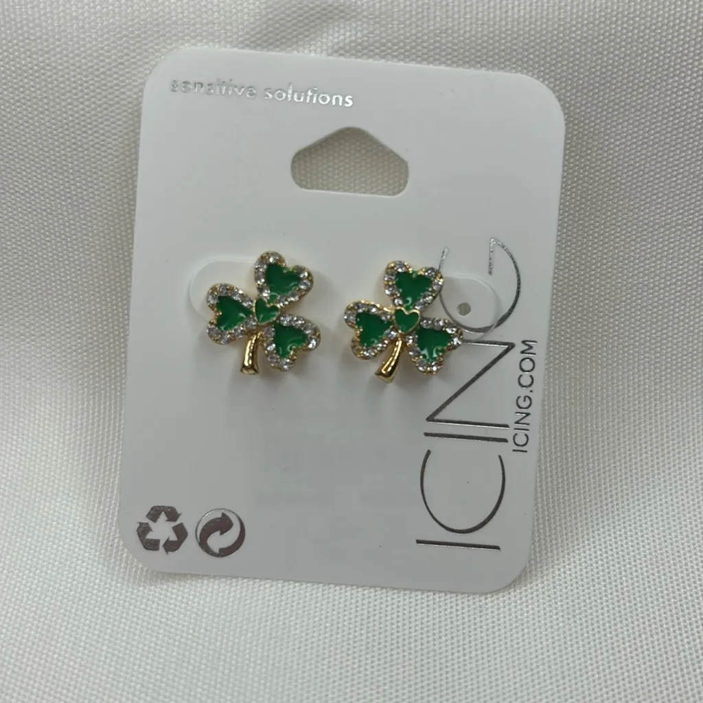 Icing St Patrick’s Day 3 Leaf Clover Earrings - Image 2
