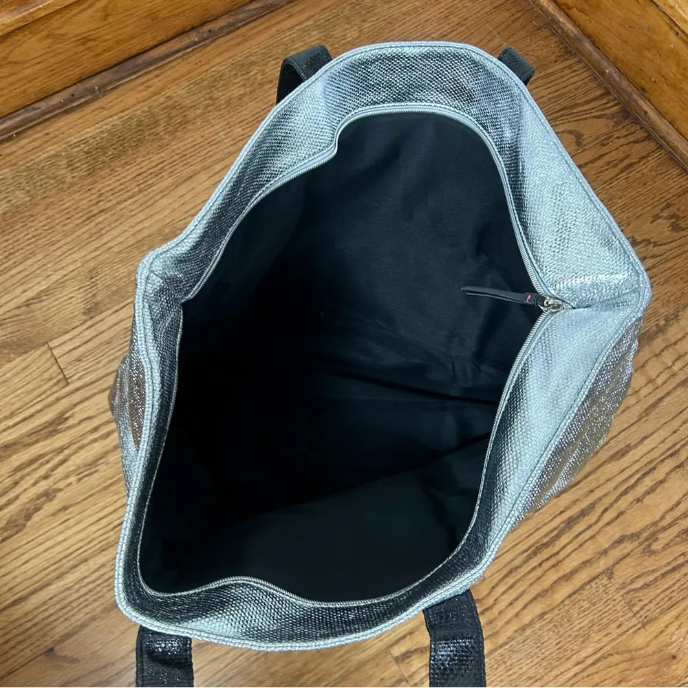 Victoria’s Secret | Limited Edition Metallic Silver Weekender 2017 NWOT Tote Bag - Image 8