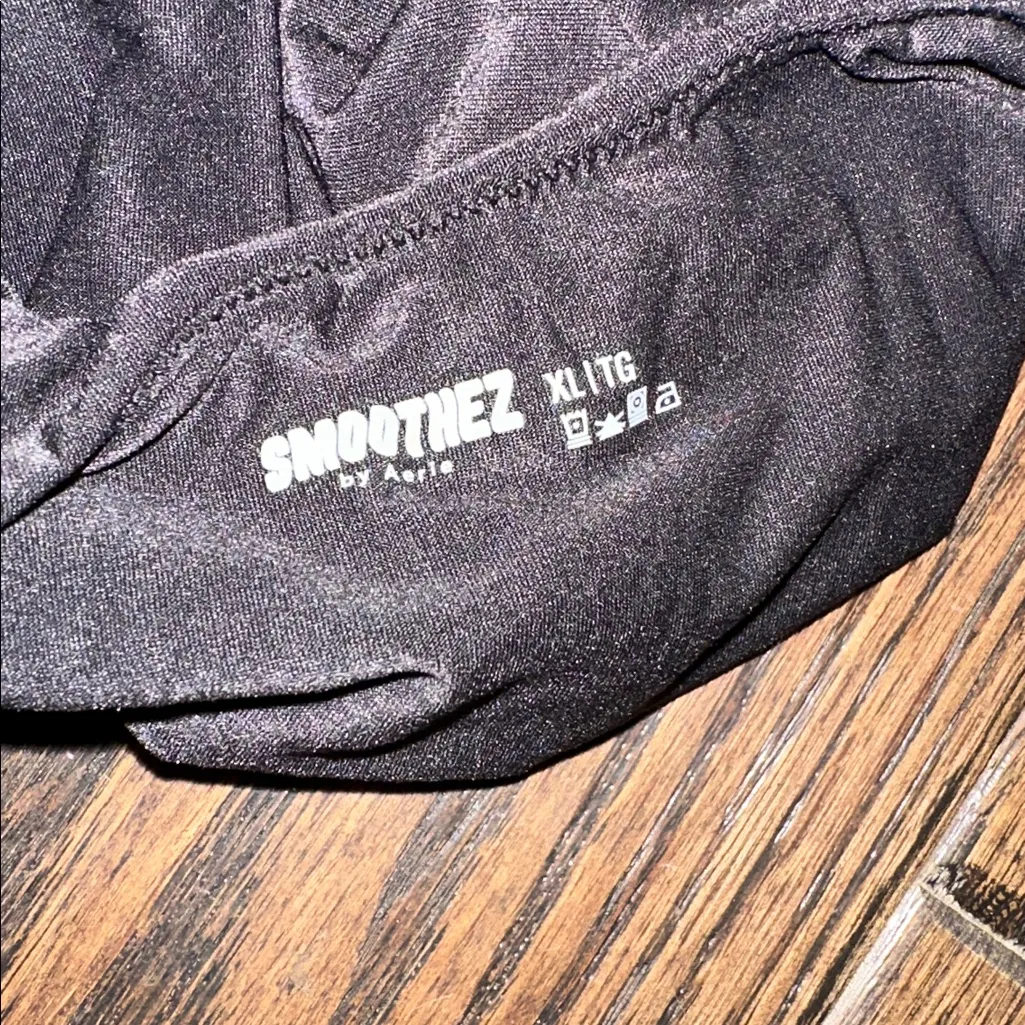 SMOOTHEZ BY AERIE Black Sleeveless bodysuit size XLarge - Image 3