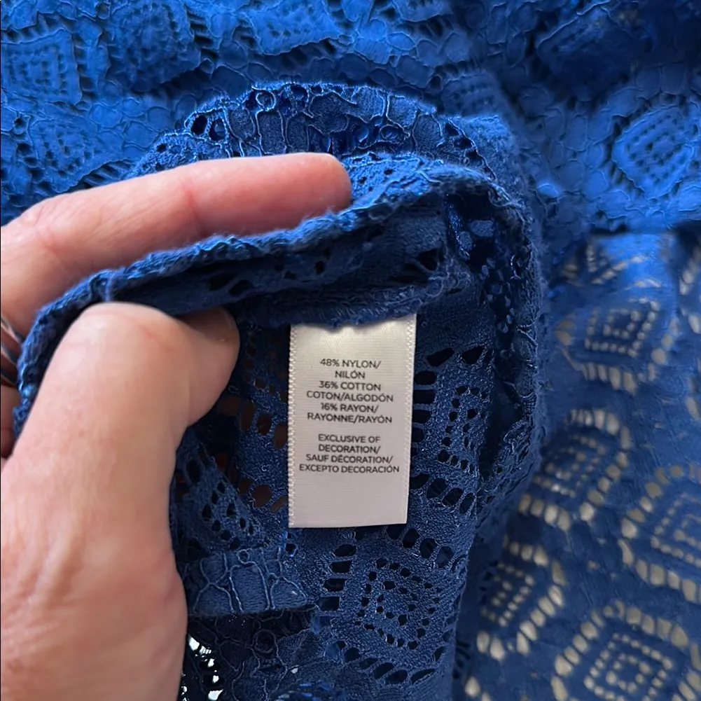 LOFT Blue Lace Boxy Short Sleeve Blouse Size Medium - Image 7