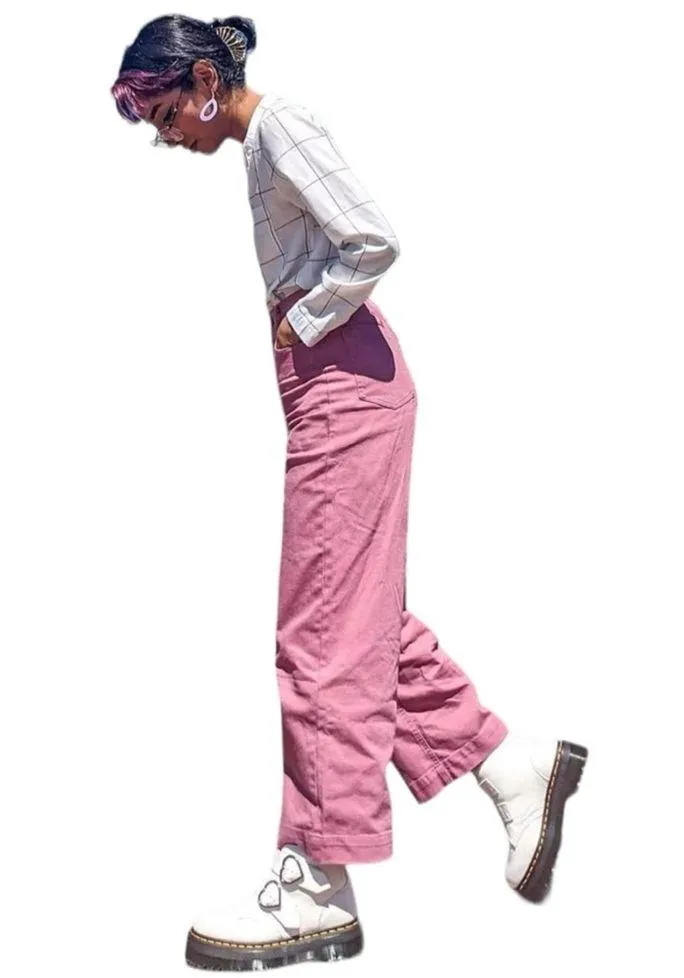 NEW Women’s Dr. Marten White Keather Devon Heart Platform Boots size 6 - Image 2