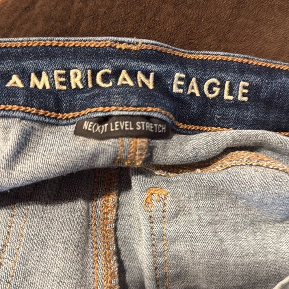 American Eagle women’s super Hi-rise very distressed jegging size 16 short . - Image 7