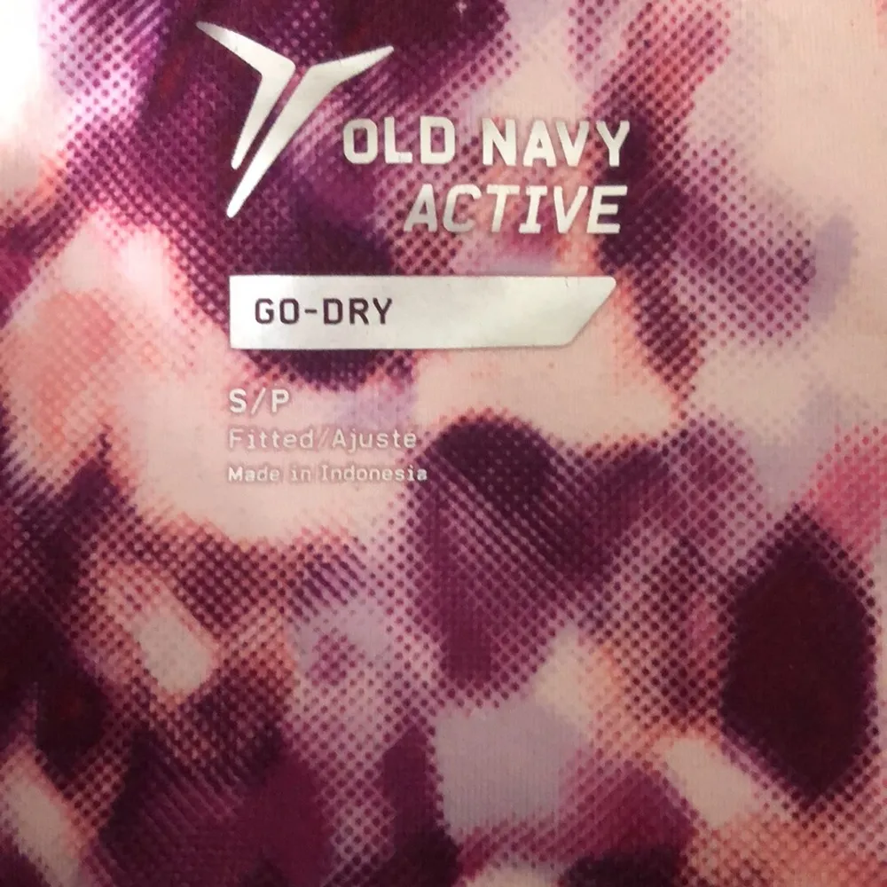 Old Navy  active capri workout leggings size small - Image 2