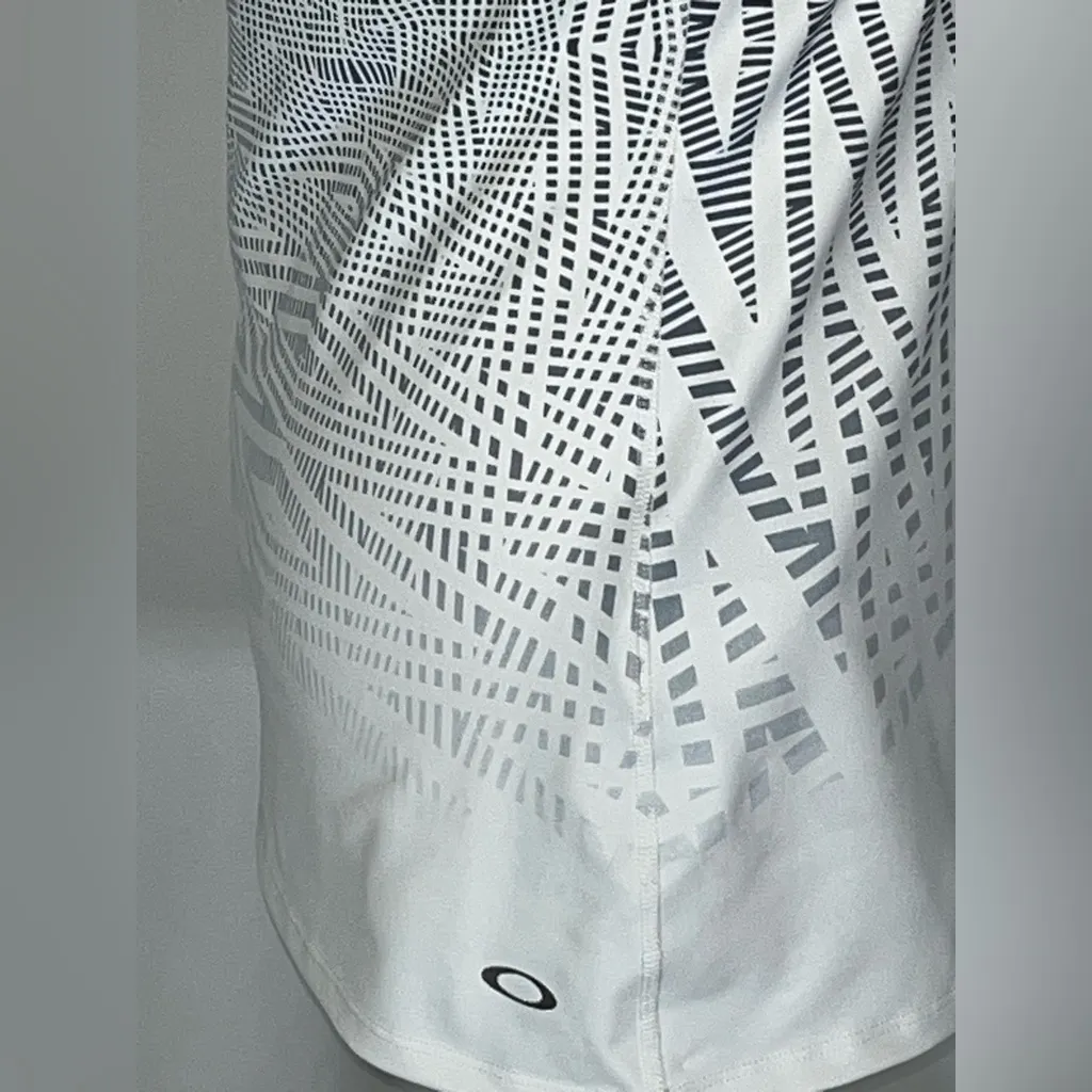 Oakley Geometric & Abstract Racerback Tank Top - Image 5