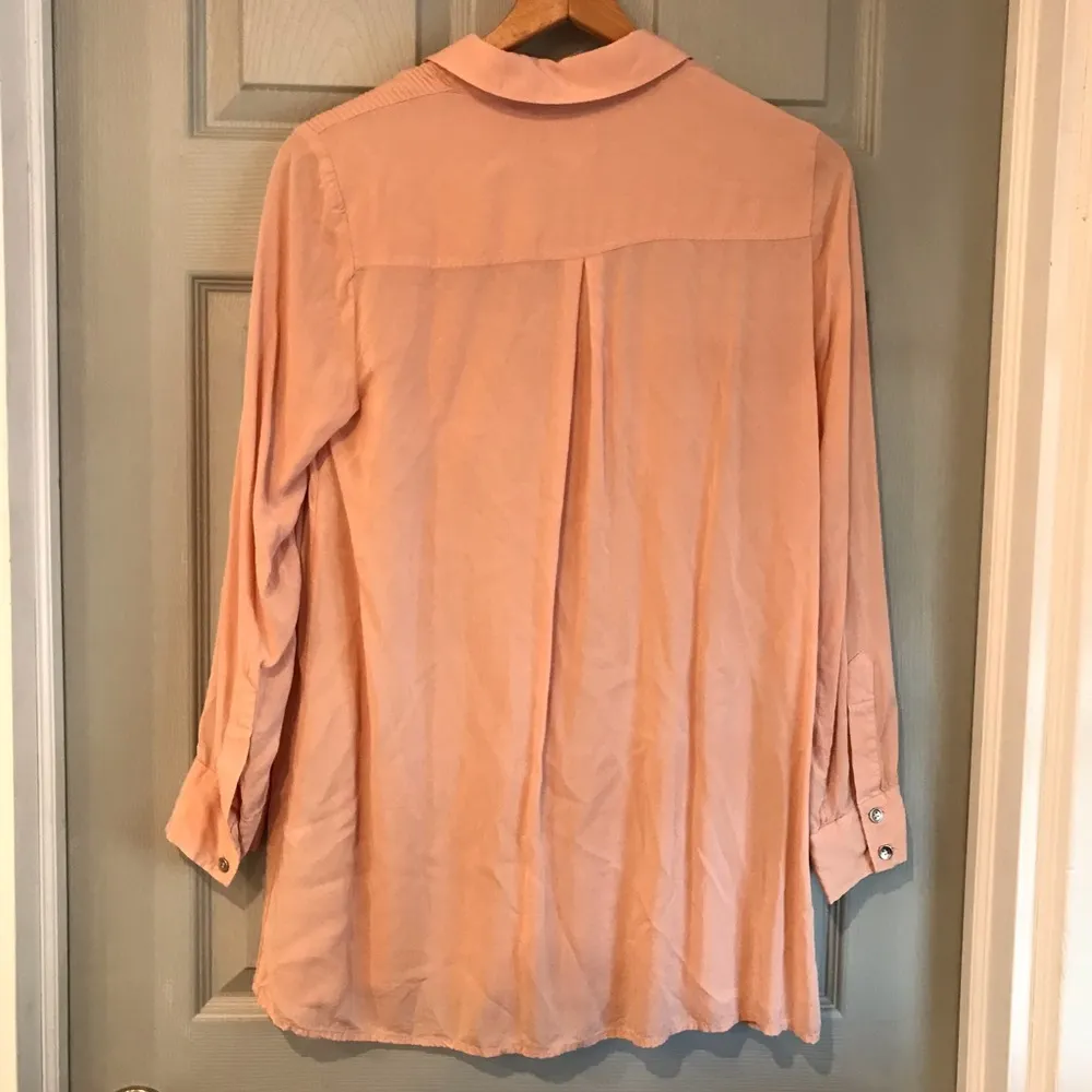 Chico's Size 0 Women's 100% Rayon Peach Button-Up Collared Pocket Front Blouse - Image 5
