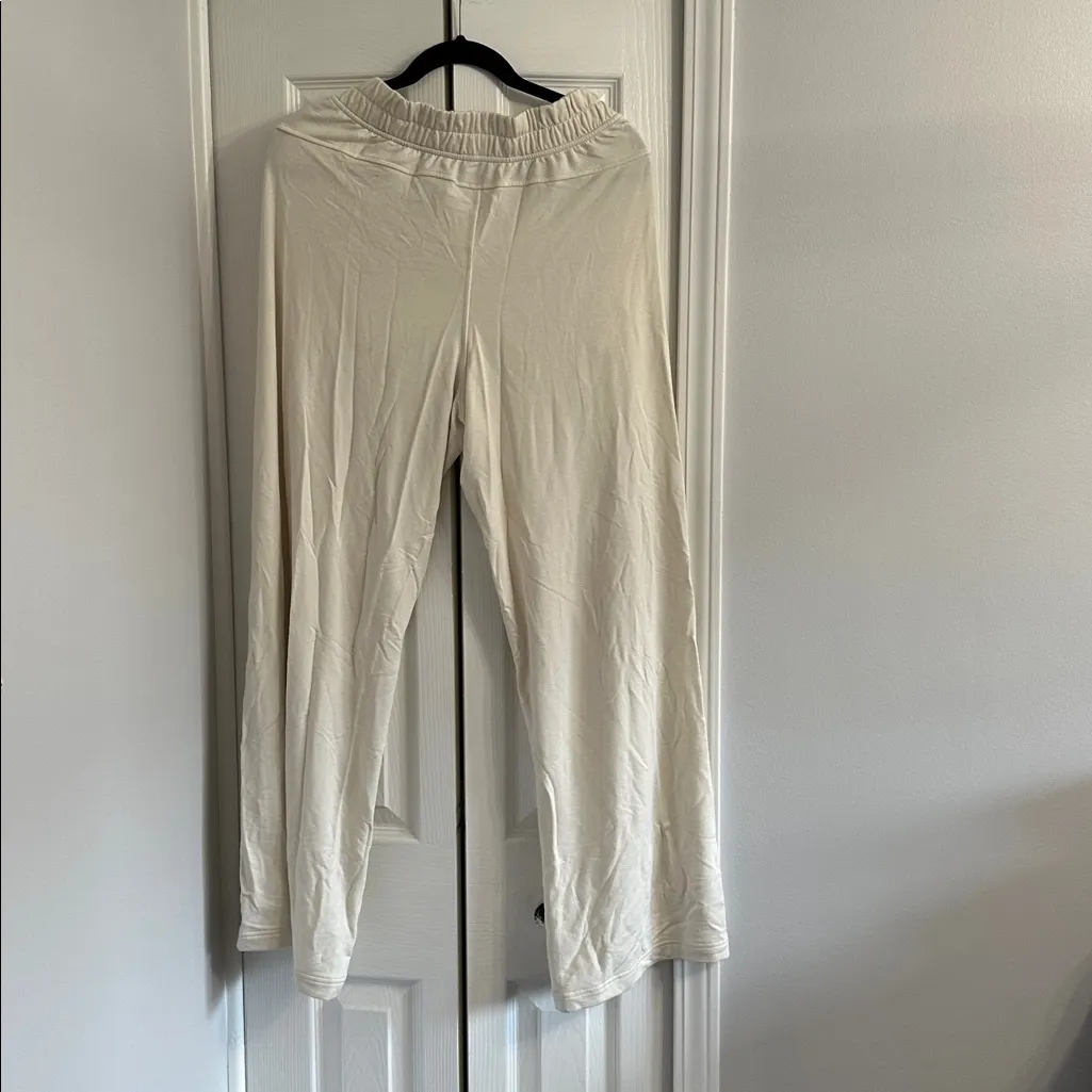 Lululemon  be calm midrise pant size medium - Image 5
