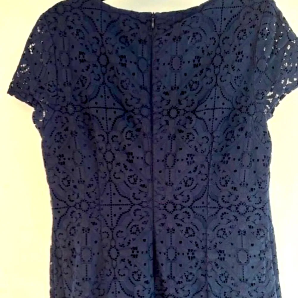 Banana Republic Cap Sleeve Navy Blue Sheath Size 12 Womens Eyelet Lace Dress - Image 3