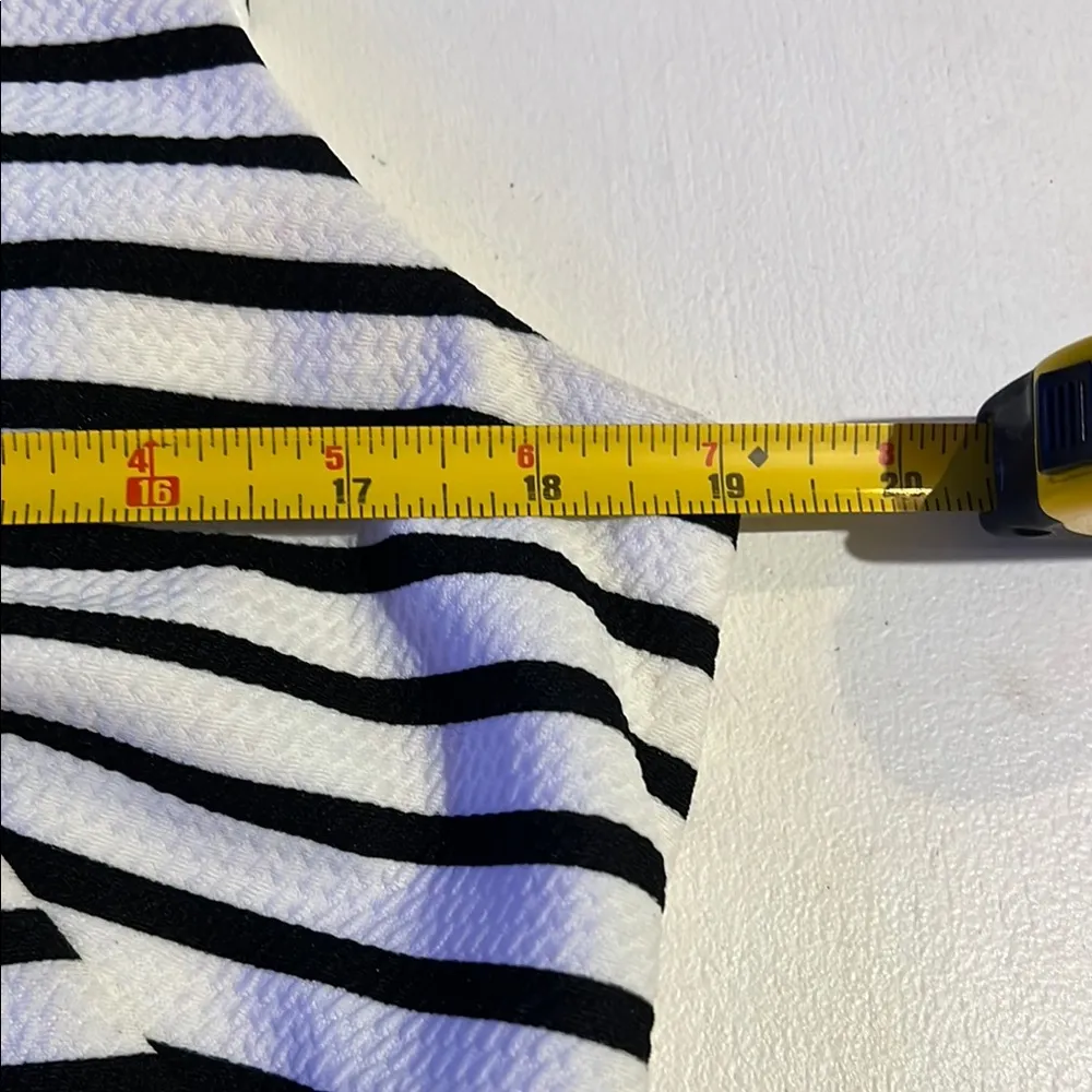 Jessica Howard Black and White Striped Midi Dress with Yellow Accents - Image 9