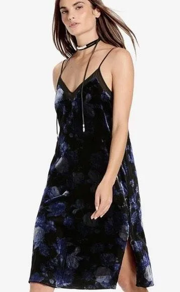 | Boho V-Neck Floral Velvet Slip Dress - Image 2
