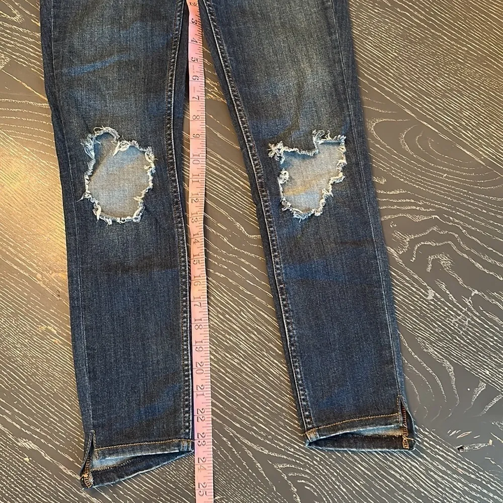 Free People Skinny High-Rise Jeans - Dark Wash - Destroyed size 27 - Image 2