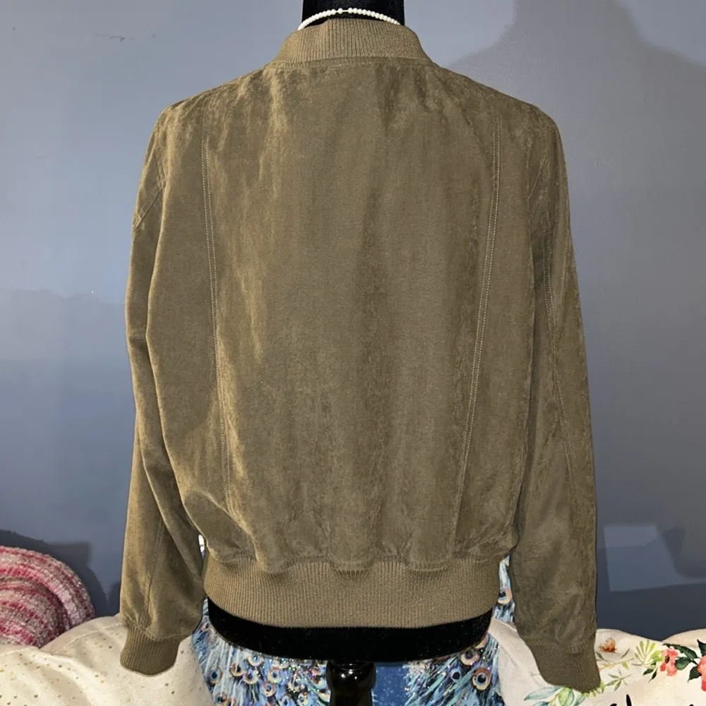 Butter Soft Butter Size M Olive Bomber Jacket - Image 9