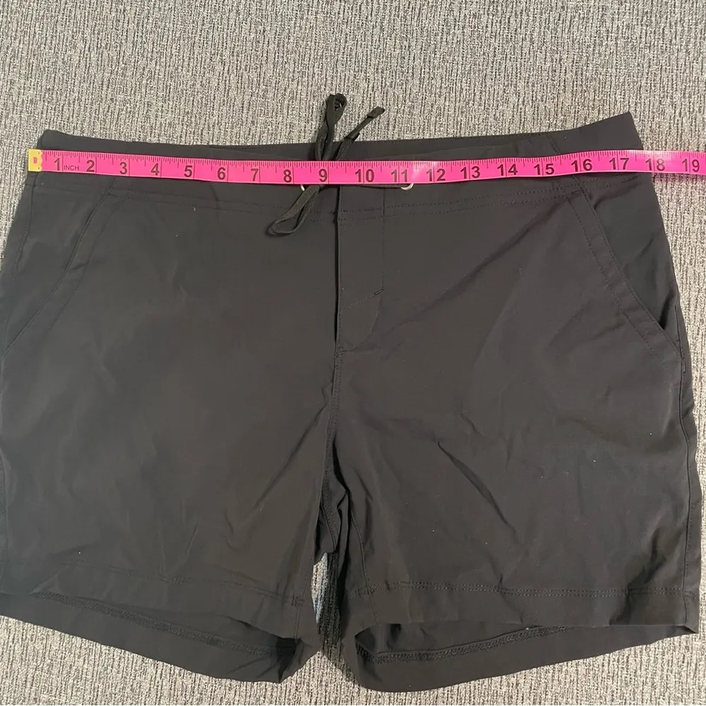 Columbia Women’s Black Shorts - Image 12