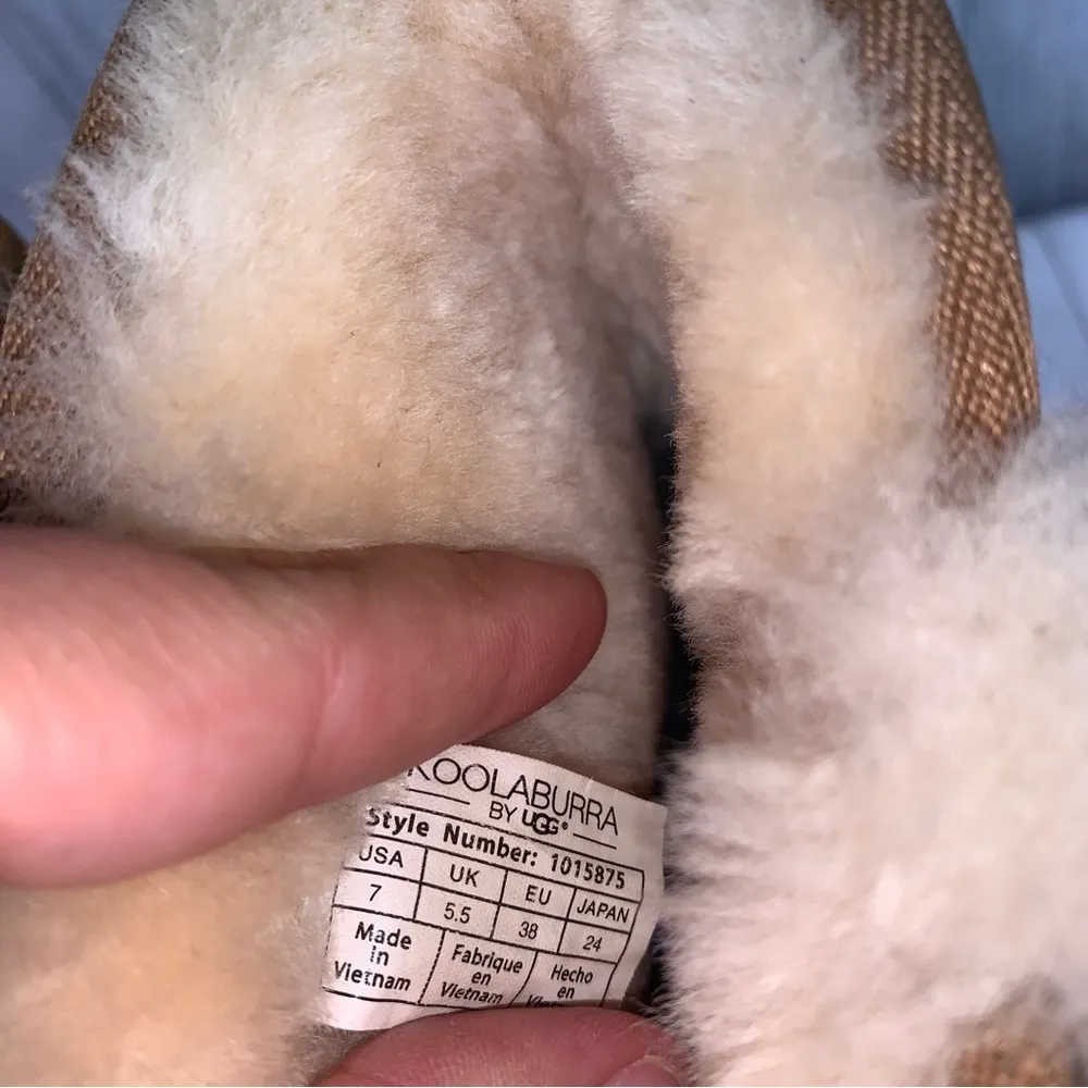 Womens Size 7 Koolaburra By Ugg Victoria Boots EUC - Image 2